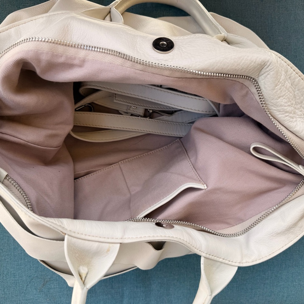 Ruffled Genuine leather Tote Bag - Picture 6 of 7